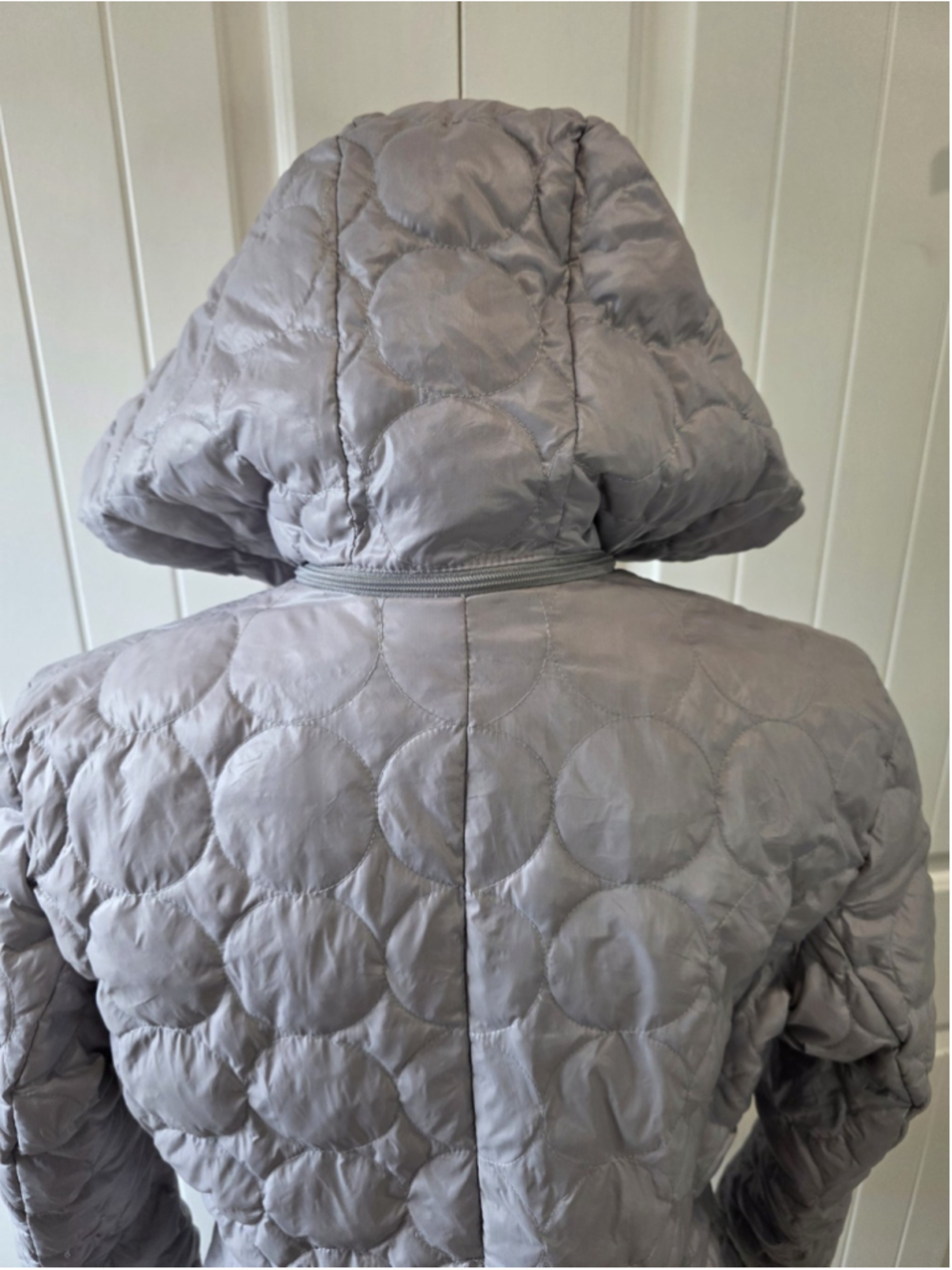 AKRIS Punto Gray Circle Quilt Hooded Puffer Jacket Women's US 8 EU 40 Coat - Picture 11 of 16
